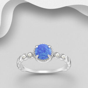 Bague en argent 925ème ornée d'une opale bleu ciel